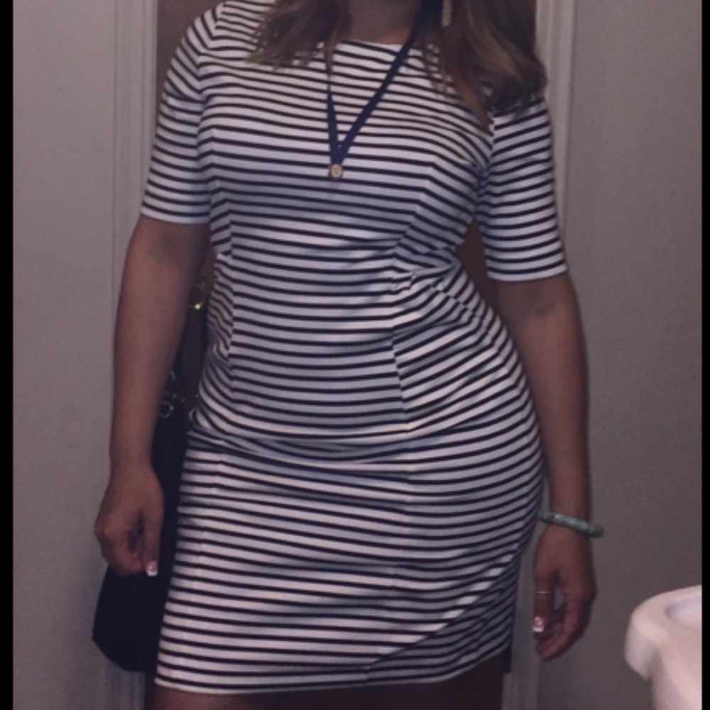 Dress - Picture 2 of 5